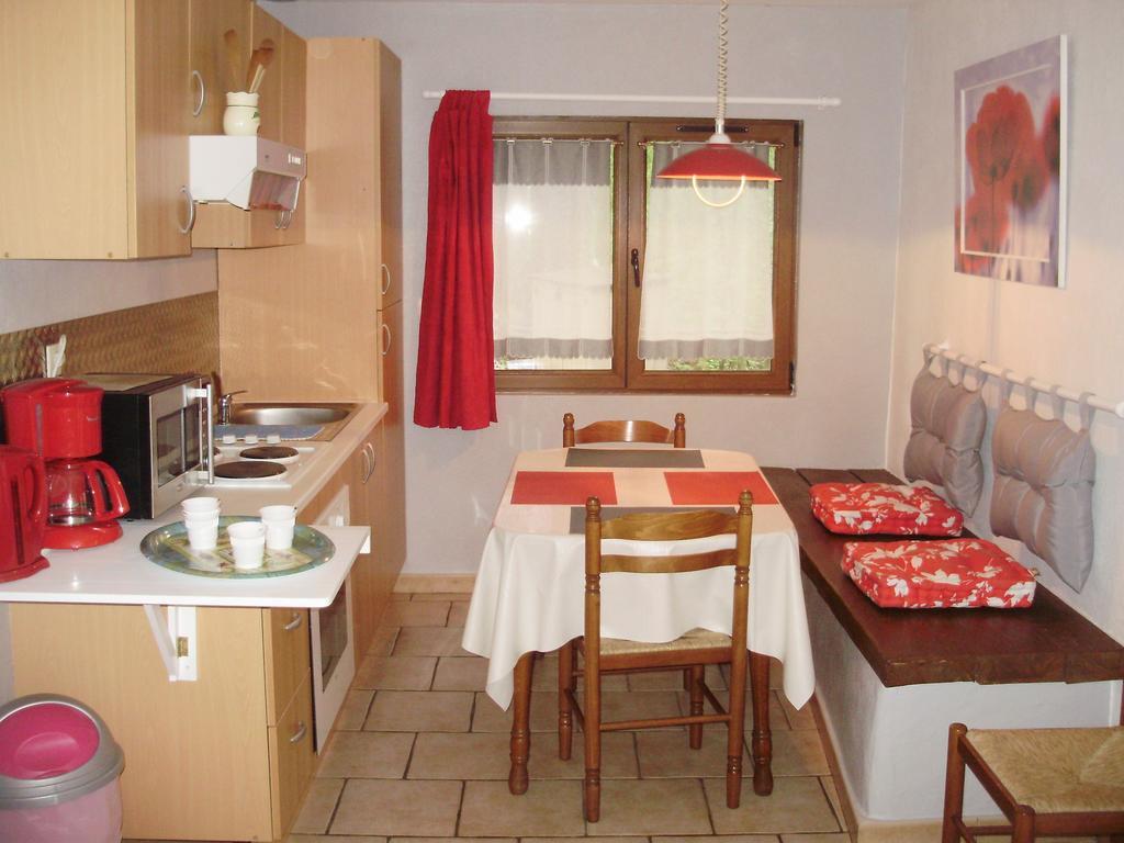 Auberge Du Bord Des Eaux - Demi-Pension Assuree Sur Reservation سانت أماند ليه أوكس المظهر الخارجي الصورة