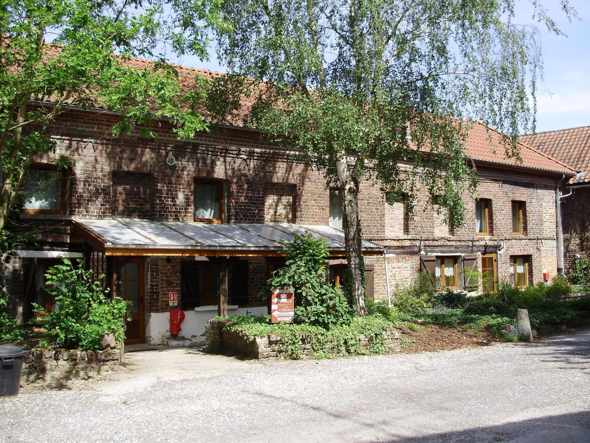 Auberge Du Bord Des Eaux - Demi-Pension Assuree Sur Reservation سانت أماند ليه أوكس المظهر الخارجي الصورة