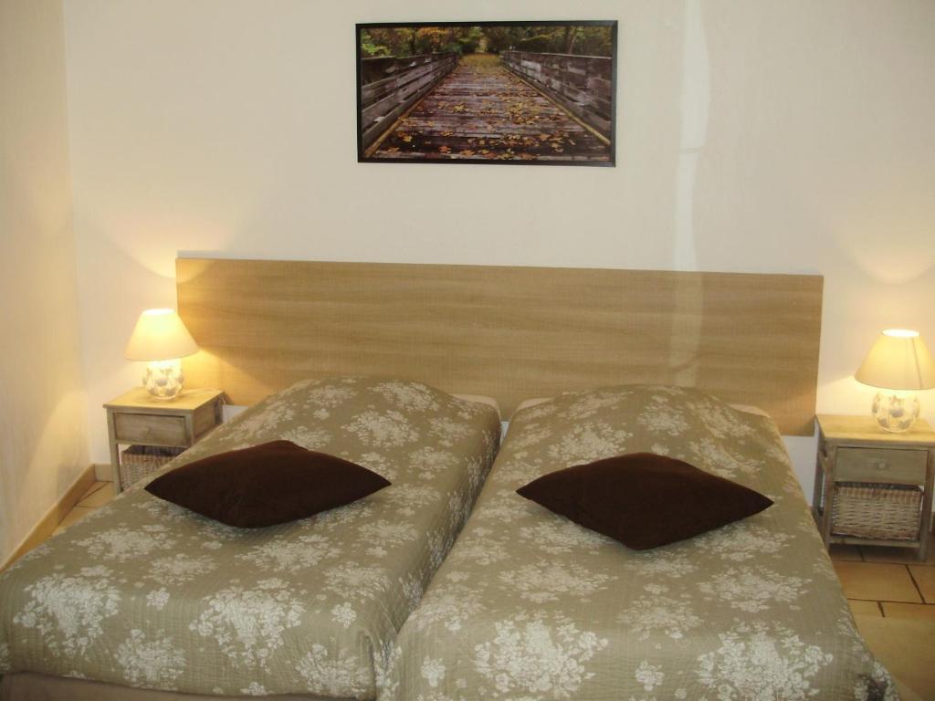 Auberge Du Bord Des Eaux - Demi-Pension Assuree Sur Reservation سانت أماند ليه أوكس الغرفة الصورة