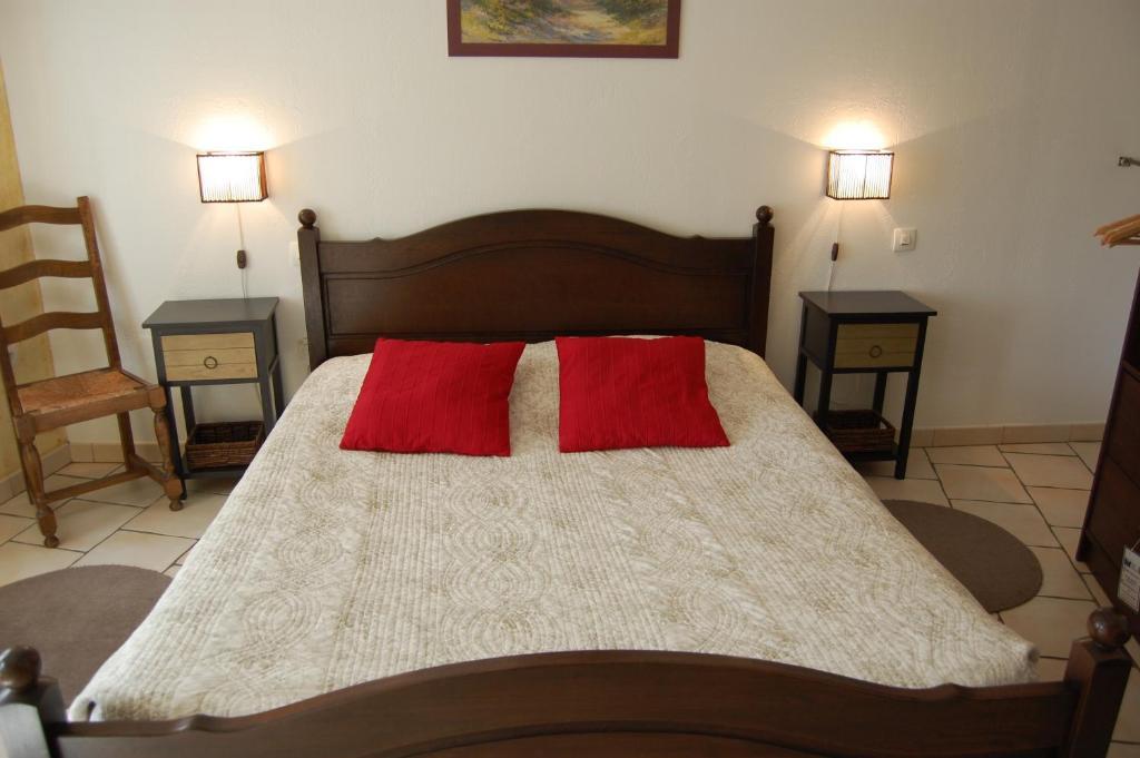 Auberge Du Bord Des Eaux - Demi-Pension Assuree Sur Reservation سانت أماند ليه أوكس الغرفة الصورة