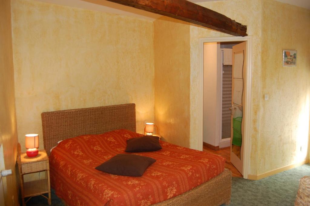 Auberge Du Bord Des Eaux - Demi-Pension Assuree Sur Reservation سانت أماند ليه أوكس الغرفة الصورة