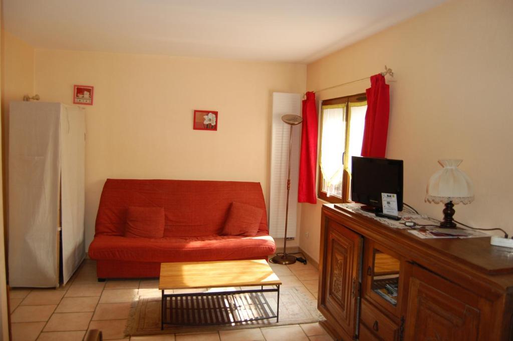 Auberge Du Bord Des Eaux - Demi-Pension Assuree Sur Reservation سانت أماند ليه أوكس الغرفة الصورة