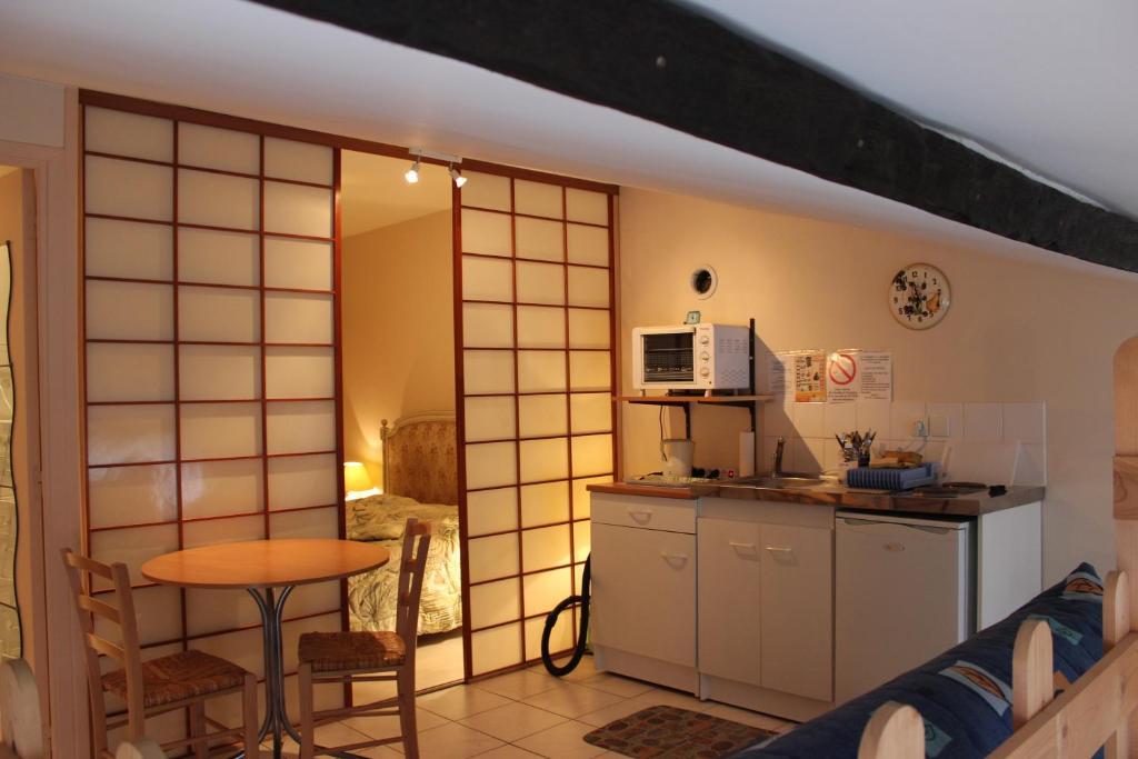 Auberge Du Bord Des Eaux - Demi-Pension Assuree Sur Reservation سانت أماند ليه أوكس المظهر الخارجي الصورة