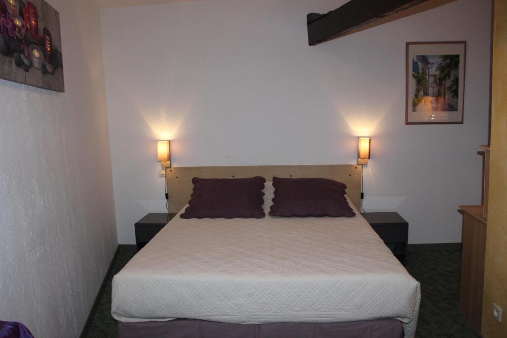 Auberge Du Bord Des Eaux - Demi-Pension Assuree Sur Reservation سانت أماند ليه أوكس المظهر الخارجي الصورة