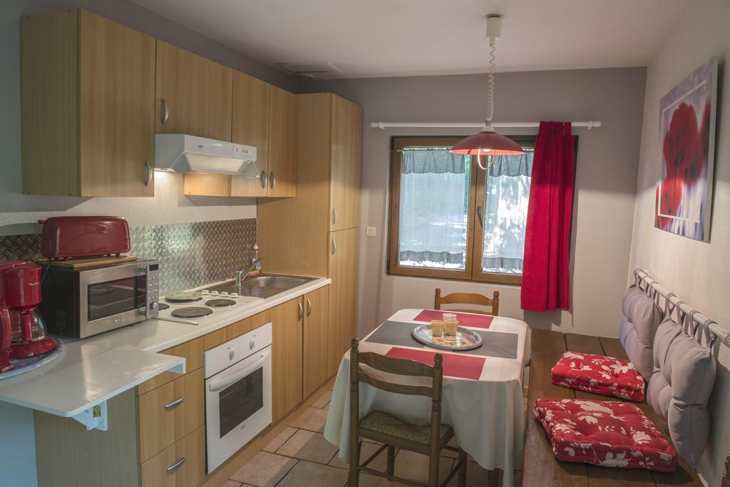 Auberge Du Bord Des Eaux - Demi-Pension Assuree Sur Reservation سانت أماند ليه أوكس المظهر الخارجي الصورة